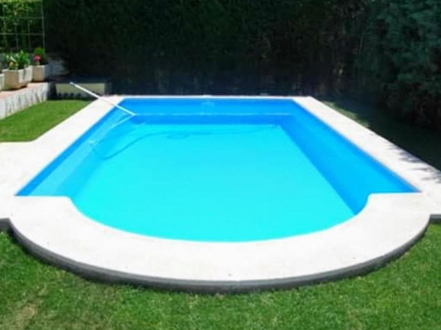 PISCINA DE POLIESTER "CORDOBA"